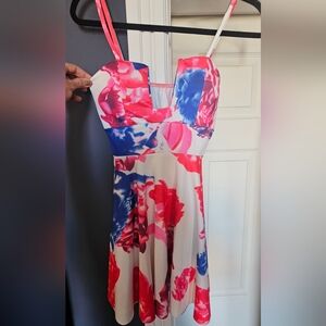 Colorful floral print mini dress.